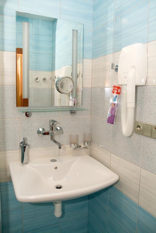 Penzion U Splavu Břeclav Extérieur photo