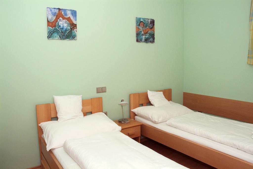Penzion U Splavu Břeclav Extérieur photo