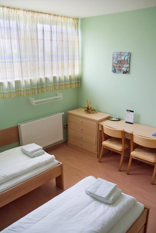 Penzion U Splavu Břeclav Chambre photo