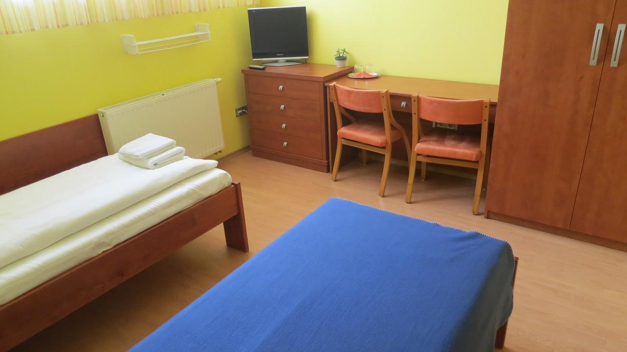 Penzion U Splavu Břeclav Extérieur photo
