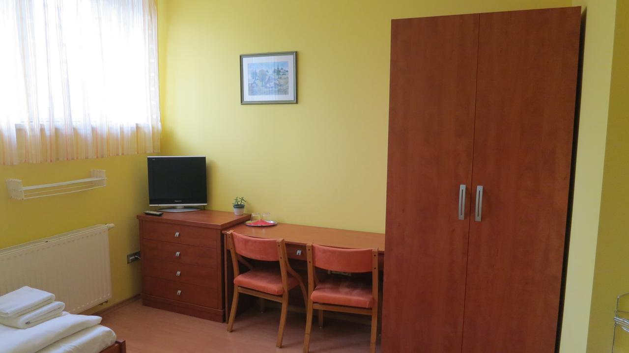 Penzion U Splavu Břeclav Extérieur photo