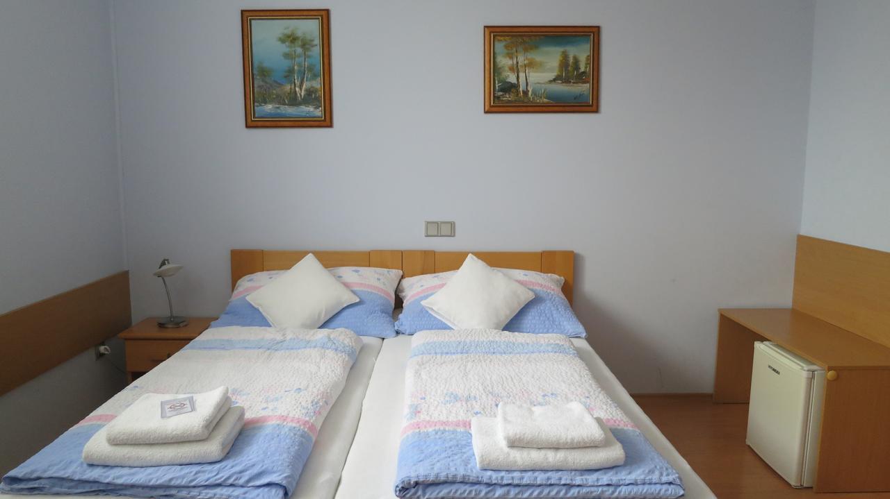 Penzion U Splavu Břeclav Extérieur photo